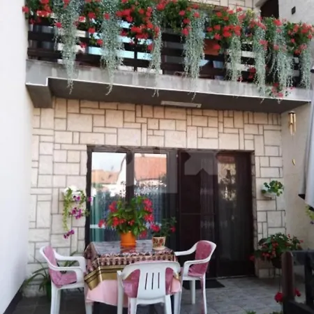 Privatna Kuca 1 * Bijeljina