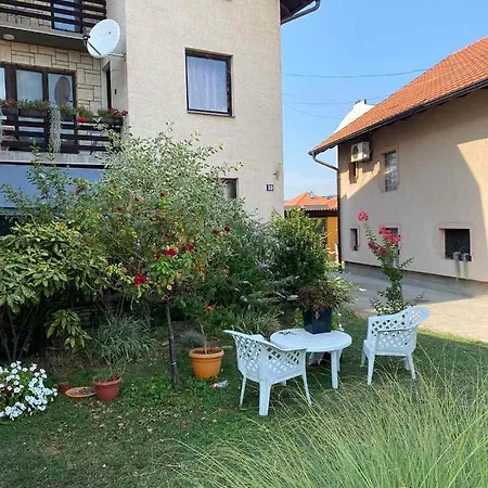 Διαμέρισμα Privatna Kuca 1