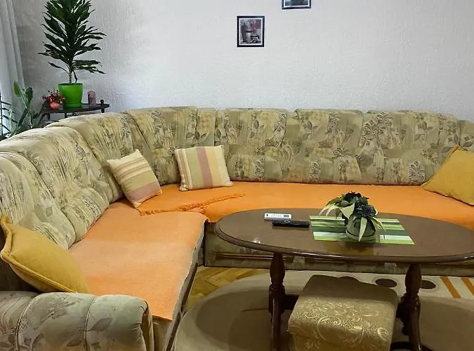 Privatna Kuca 1 بييلينا