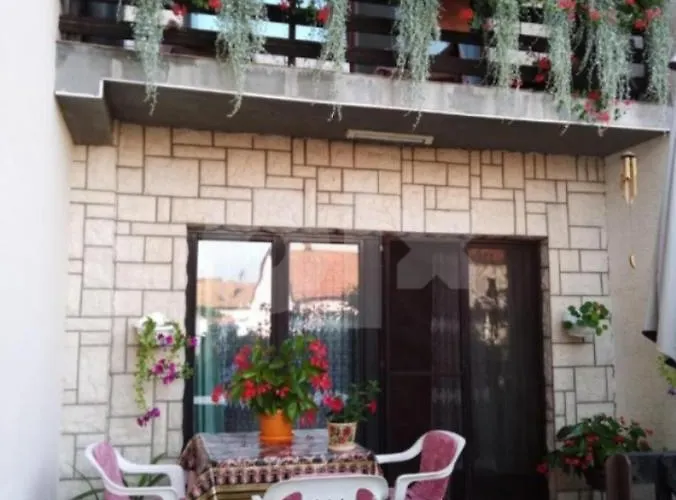 Privatna Kuca 1 * بييلينا